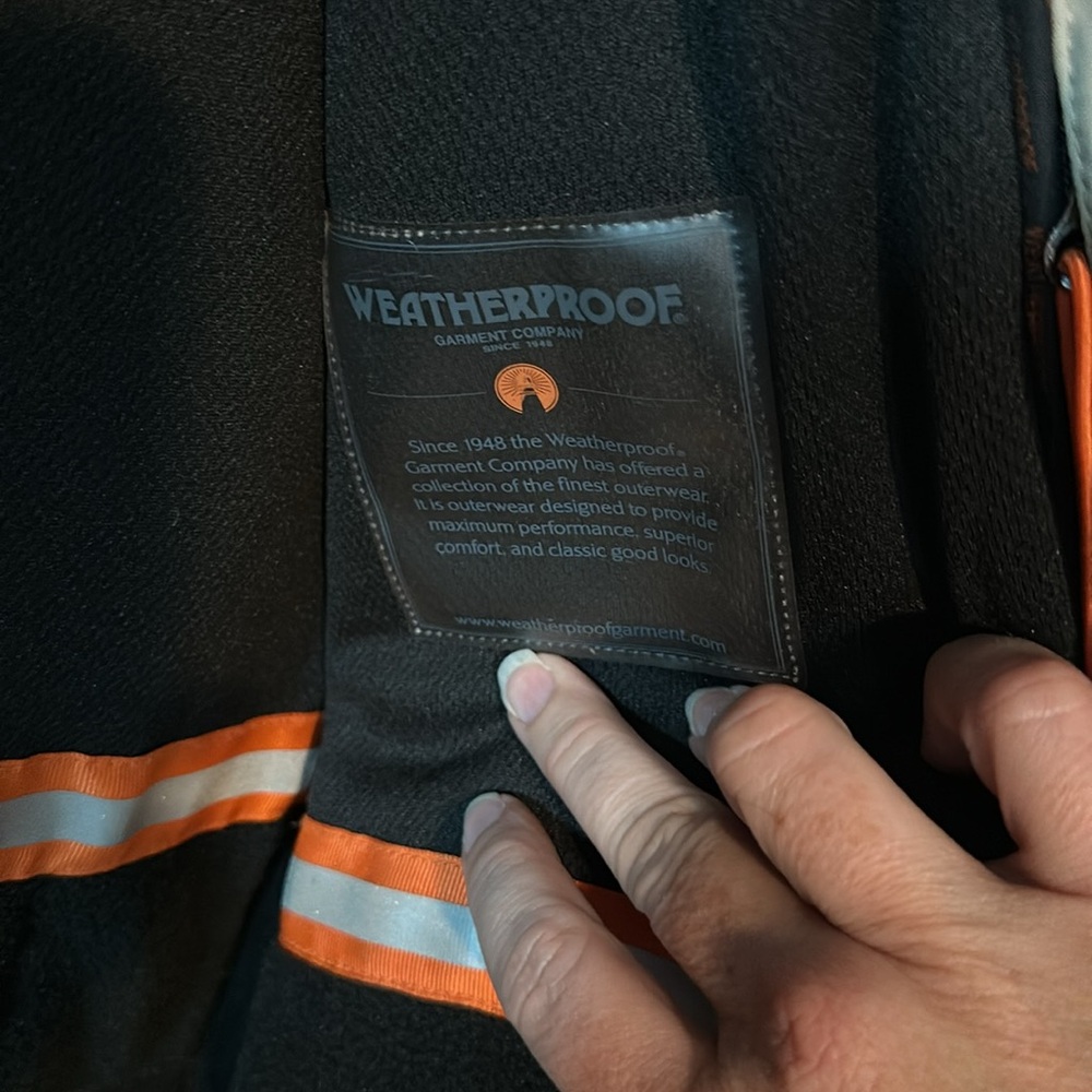 Weatherproof jacket - Picture 11 of 14